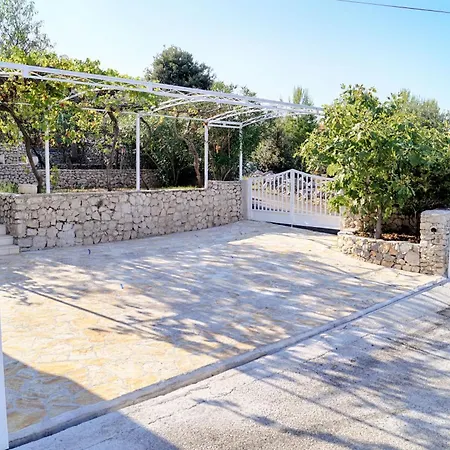 Apartment Fuer Drei Personen Mit Terrasse *