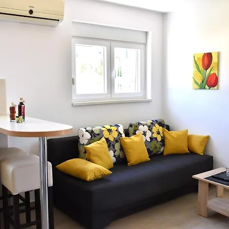 Apartment Fuer Drei Personen Mit Terrasse *